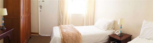 Rhodes Nyanga Hotel Juliasdale Екстер'єр фото